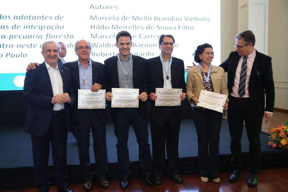 Secretário de Agricultura e Abastecimento do Estado participa das festividades de 80 anos do Instituto de Economia Agrícola