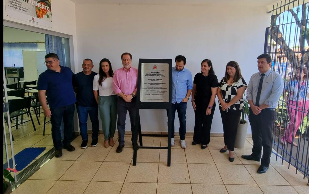 Adriano Quercia representa o Secretário de Agricultura em inauguração do Cozinhalimento em Palmital