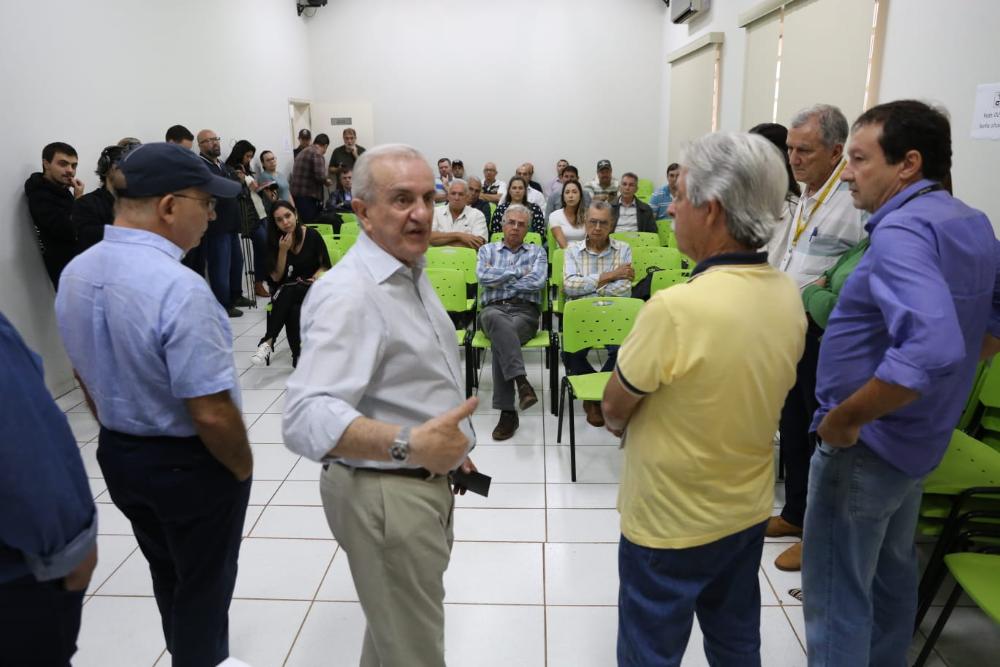 Secretário de Agricultura e Abastecimento acompanha ação do aceite do CAR e entrega do Rotas Rurais em Olímpia
