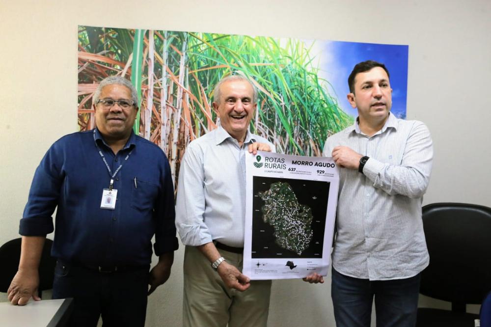 Secretário de Agricultura e Abastecimento acompanha ação do aceite do CAR e entrega do Rotas Rurais em Morro Agudo