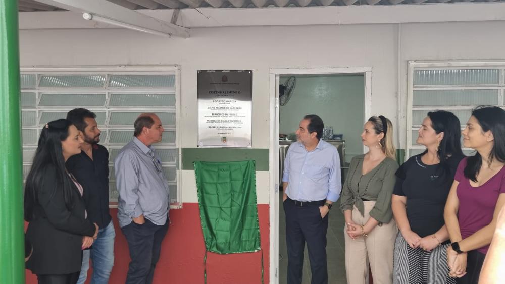 Em José Bonifácio, representando o Secretário de Agricultura e Abastecimento de SP, Francisco Matturro, o Secretário Executivo de Agricultura e Abastecimento de SP participa da inauguração da unidade do Cozinhalimento