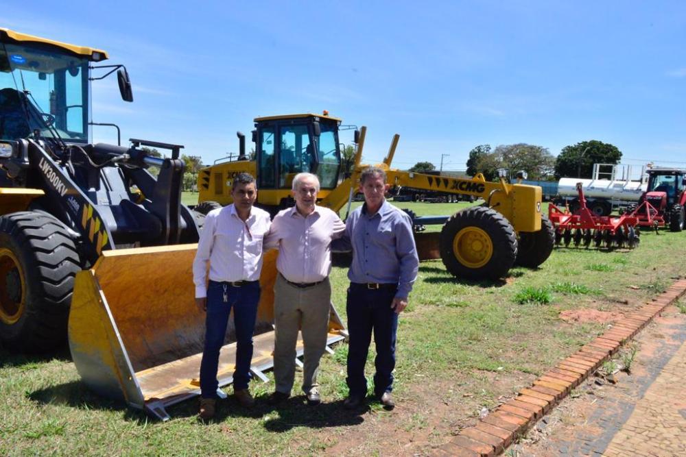Secretário de Agricultura e Abastecimento visita obras do Melhor Caminho no município de Cabrália Paulista