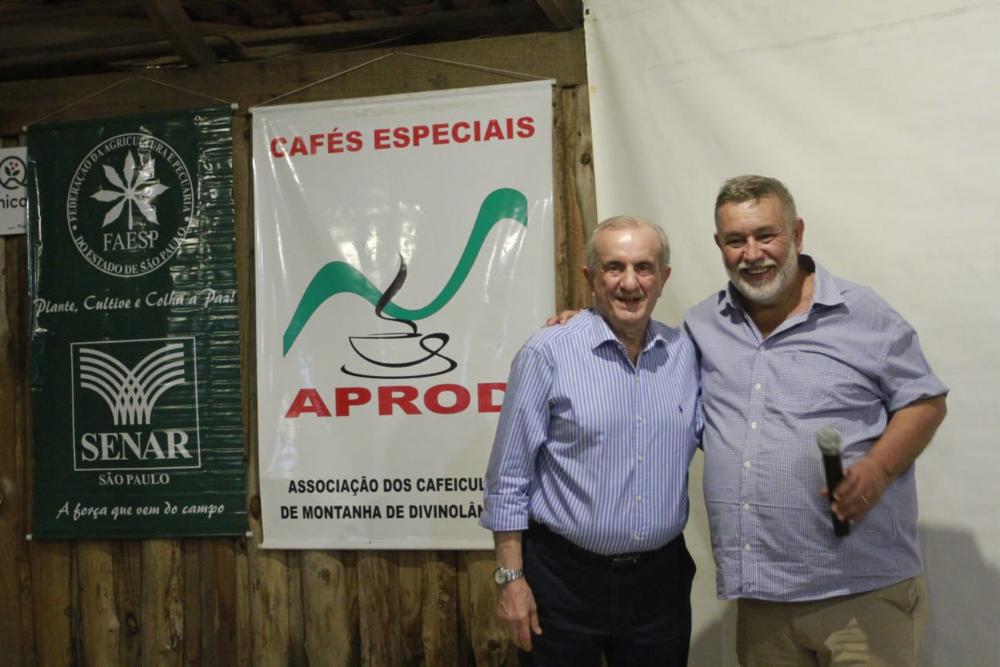 Secretário de Agricultura participa de Dia de Campo da Associação dos Cafeicultores de Montanha de Divinolândia