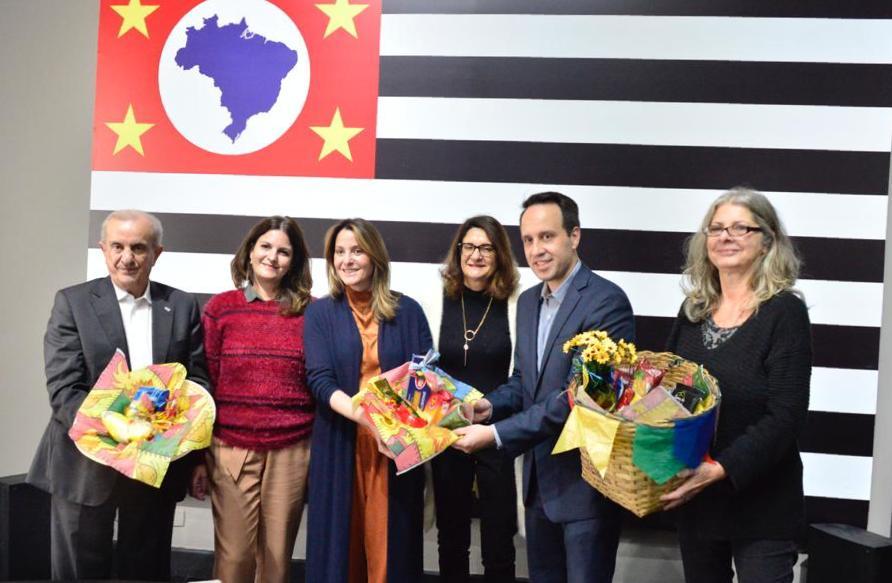 Secretário de Agricultura e Abastecimento entrega ao Fundo Social de Solidariedade doações recebidas na Festa Junina do Instituto Biológico