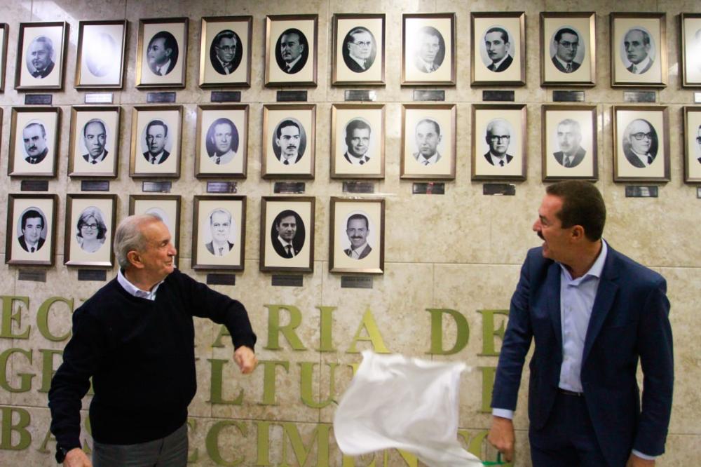 Secretaria de Agricultura e Abastecimento descerra a foto do ex-secretário Itamar Borges na galeria dos secretários