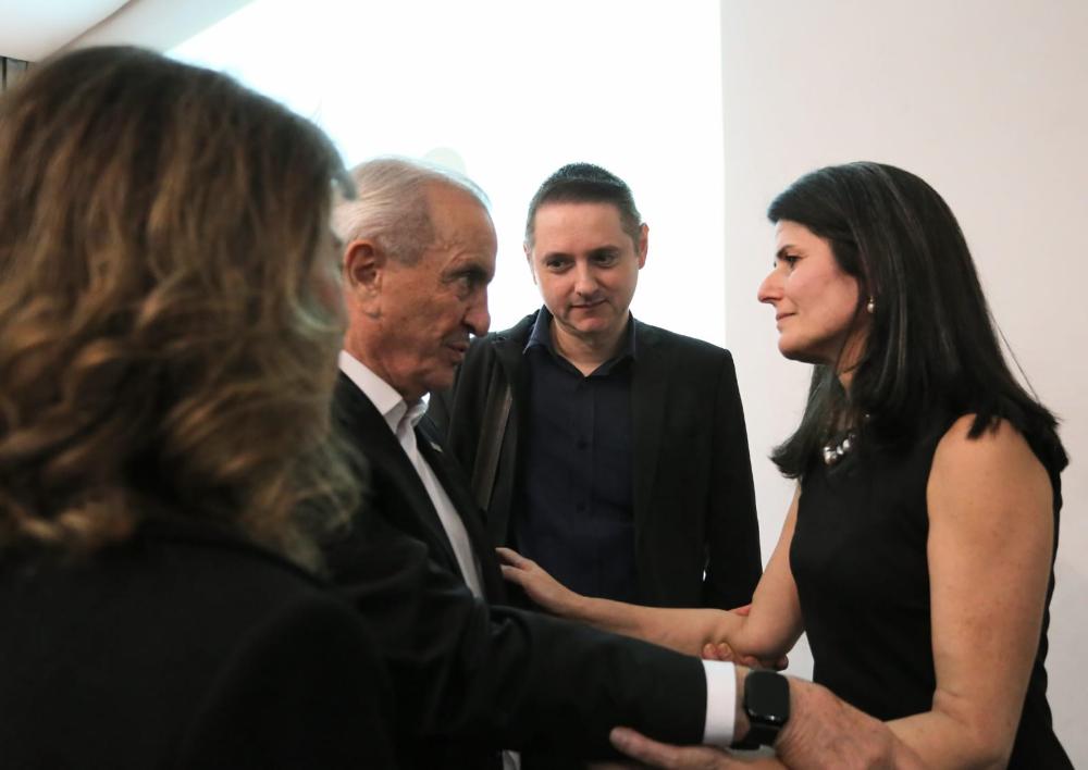 Secretário Francisco Matturro vai à posse da economista Zeina Latif na Secretaria do Desenvolvimento Econômico