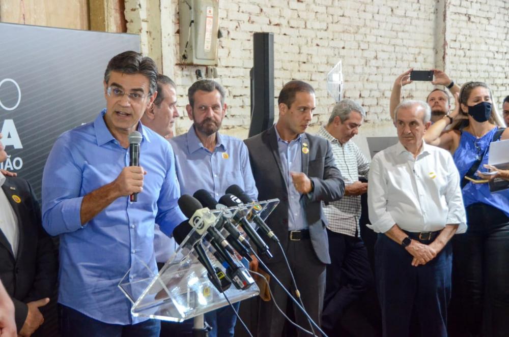 Em Piracicaba, secretário Francisco Matturro realiza entrega de máquinas agrícolas a municípios da região
