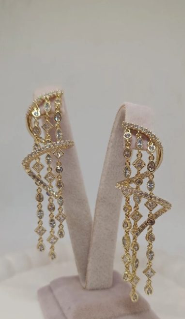 uping zirkon taşlı 14K gold kaplama VIP seri küpe