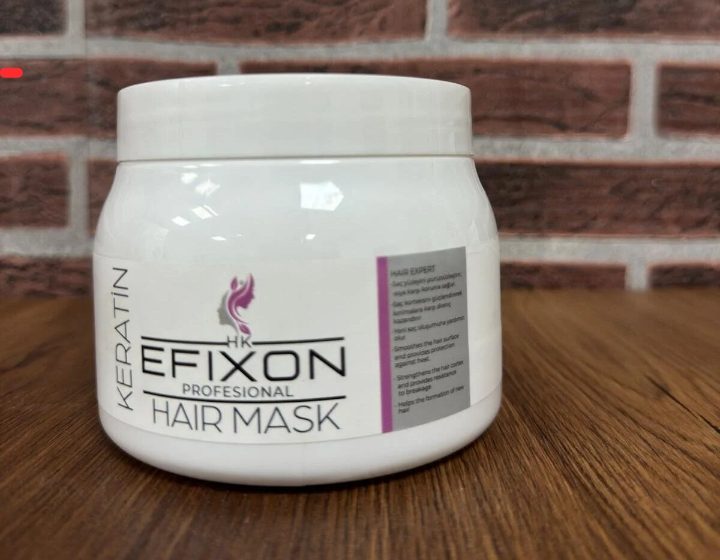 Efixon Keratinli Saç Maskesi beyaz plastik kavanozda sunulan profesyonel bir saç bakım ürünüdür.