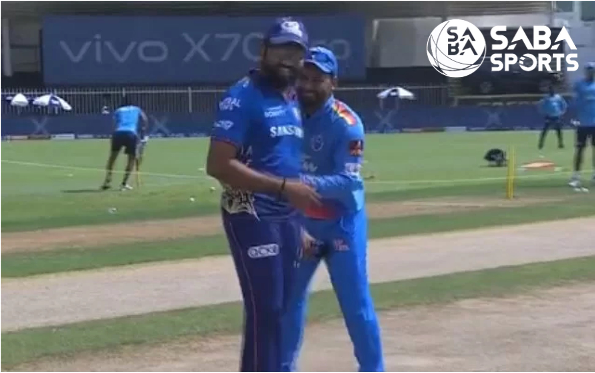 Rishabh Pant and Rohit Sharma Have A Fun Chat Before Toss Before MI Vs DC Match photo picture