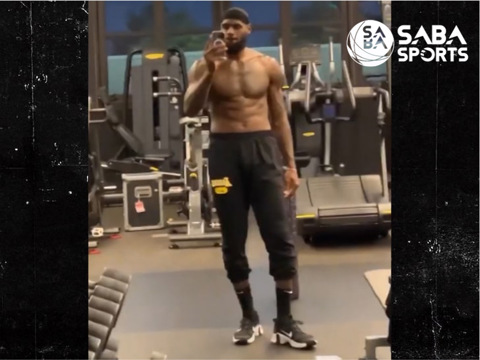 LeBron James Does a Shirtless Workout While Vacationing in Italy, LeBron  James, Shirtless