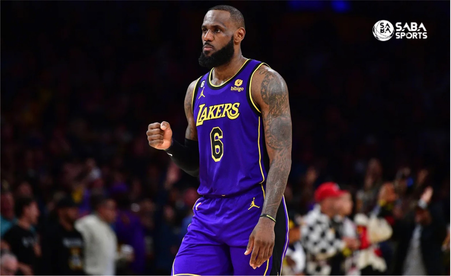 LeBron James' first No. 6 Lakers jersey goes to auction