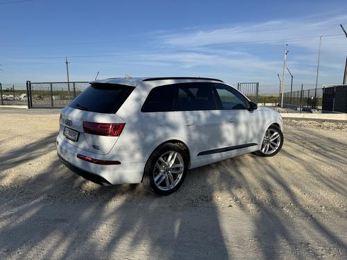 Audi Q7 front 2