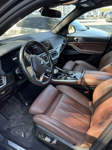 BMW X5 seats burgundy