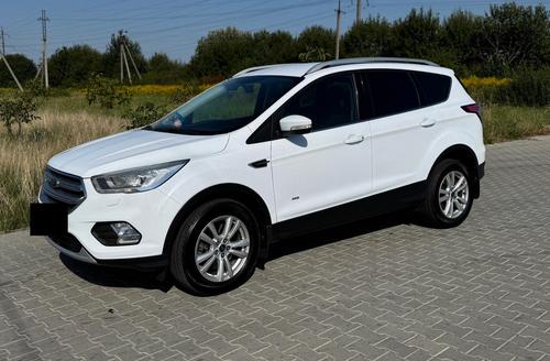 Ford Kuga 2017 головне фото