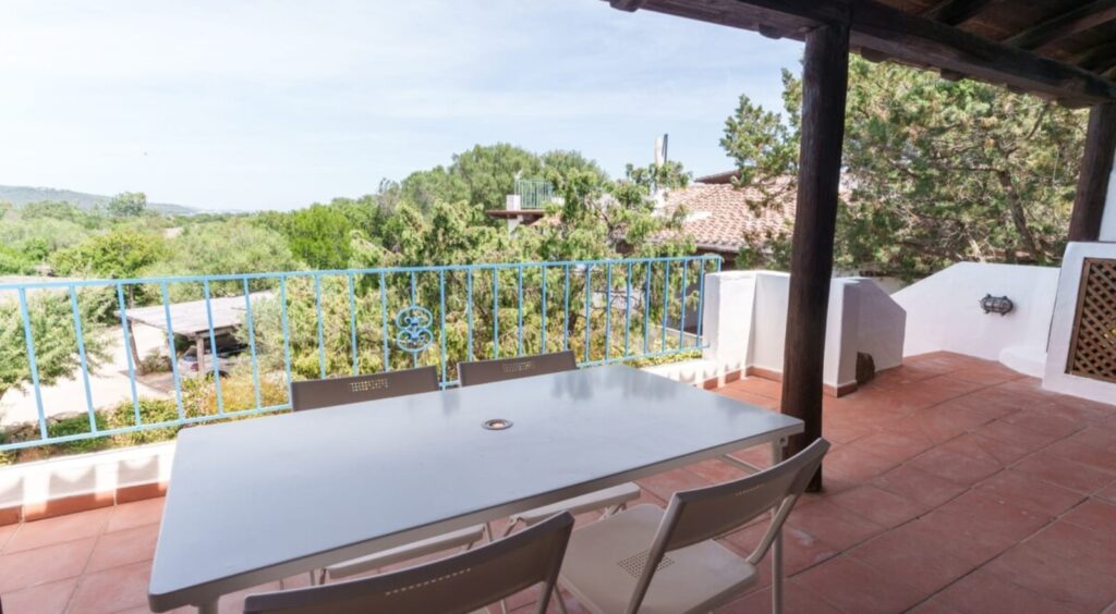 Trilocale con veranda vista mare – Club degli Artisti, Cugnana 13