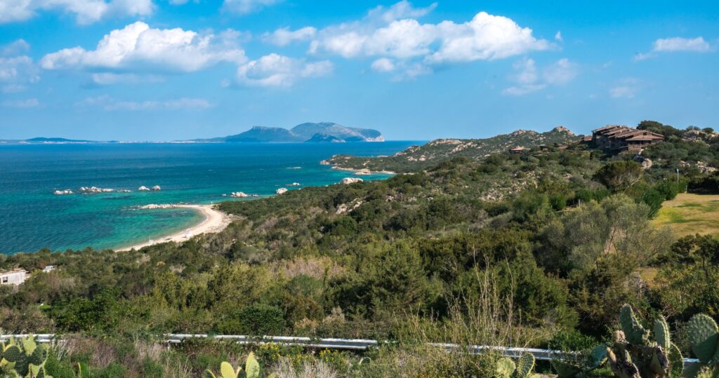 Appartamento ristrutturato con giardino e piscina 5