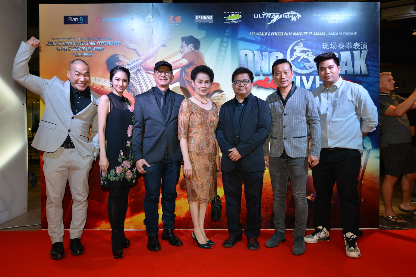 เหล่าเซเลบคนดังเยือน โชว์ ดีซี ร่วมงานเปิดตัว “องค์บาก ไลฟ์”  พร้อมสร้างปรากฏการณ์ใหม่จากภาพยนตร์สู่เวทีแสดงสดหนึ่งเดียวในโลก