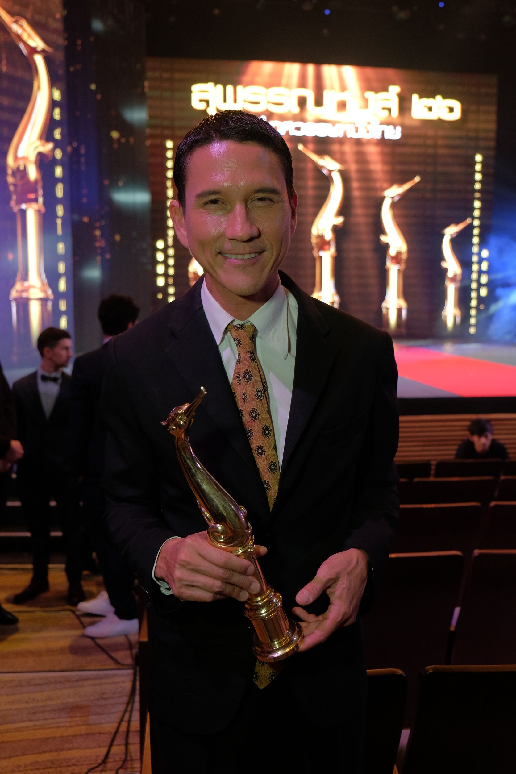 “ขุนพันธ์” ฟอร์มเยี่ยม กวาดสูงสุด 4 รางวัล “สุพรรณหงส์ ครั้งที่ 26”