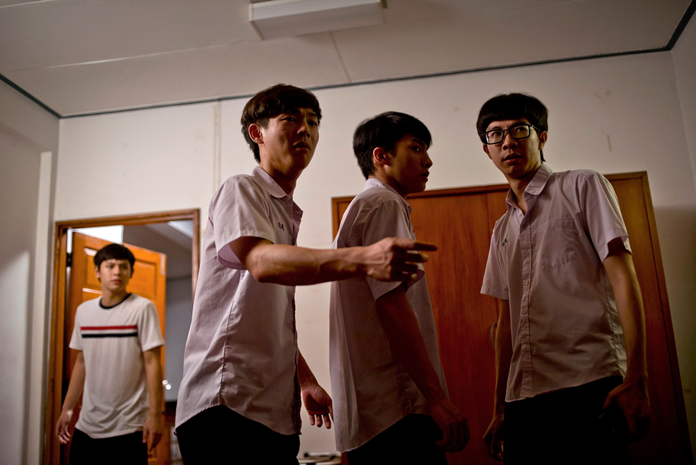 “เบสท์-ปลื้ม-เอิร์ธ-ภีม” ตั้งแก๊ง “โกสต์ ยัวร์ แด๊ด” ท้าพิสูจน์ตะลุยถ่ายคลิปกลาง “สยามสแควร์”