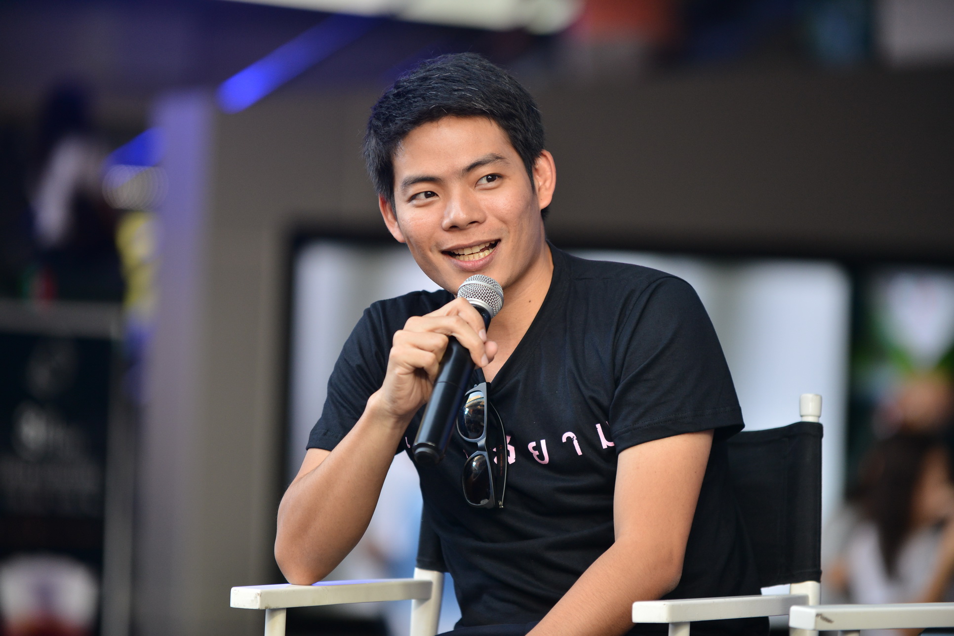 “สหมงคลฟิล์ม” บุกสยามฯ แถลงข่าวเปิดตัวหนังวัยรุ่นสุดระทึก “สยามสแควร์”