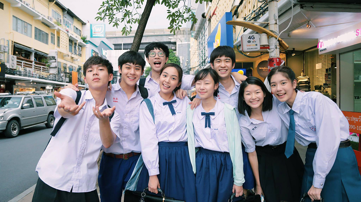 ภาพหลักของบทความ เกร็ดหนัง “สยามสแควร์” Part 1: ค้นพบ 10 เด็กสยามฯ