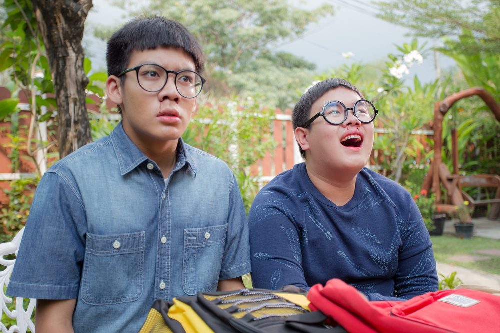 15+ ไอคิวกระฉูด (15+ “Coming” of Age)