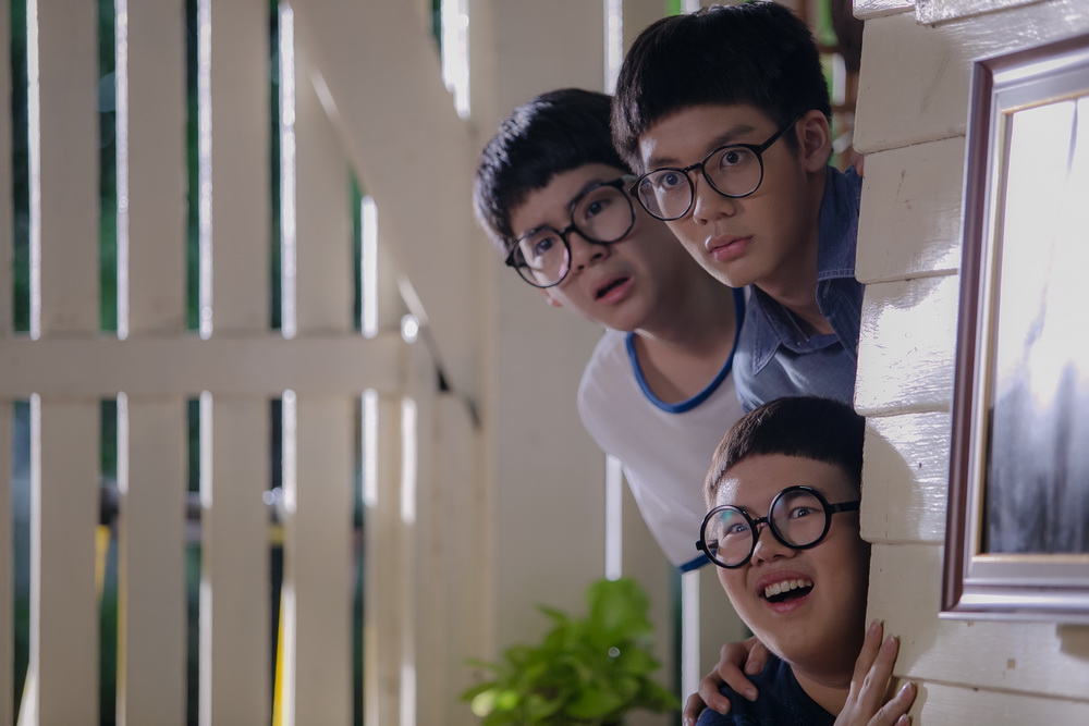15+ ไอคิวกระฉูด (15+ “Coming” of Age)