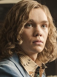 ชาร์ลี พลัมเมอร์ (Charlie Plummer)
