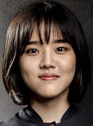 คิมฮยางกี (Kim Hyang-gi)