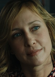 เวรา ฟาร์มิกา (Vera Farmiga)
