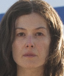 โรซามันด์ ไพก์ (Rosamund Pike)