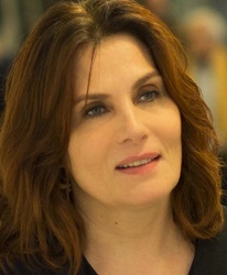 เอมมานูแอลล์ แซนเยร์ (Emmanuelle Seigner)