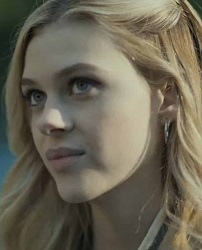 นิโคลา เพลต์ซ (Nicola Peltz)