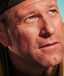 แอรอน เอ็กฮาร์ต (Aaron Eckhart)