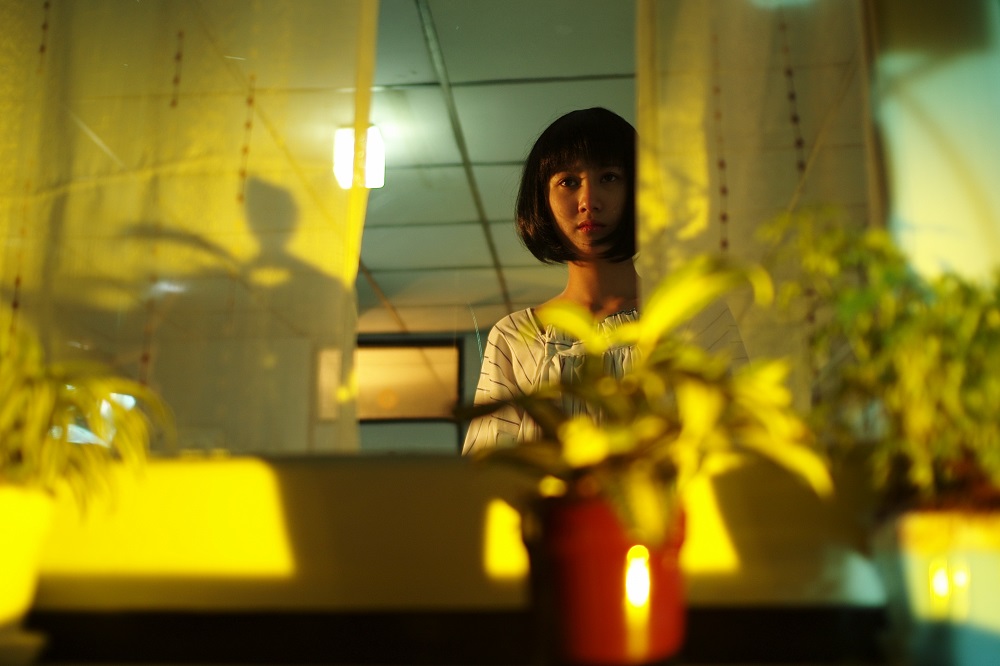 ใคร…ในห้อง (Who are you)