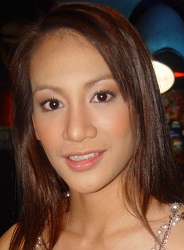 อโนชา กุลวงศ์