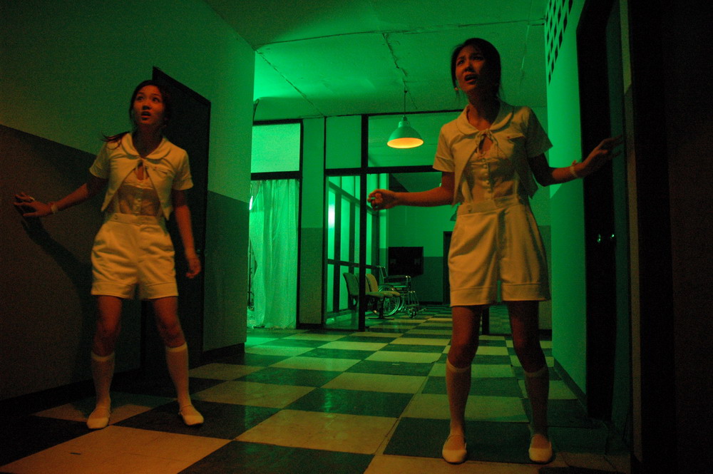 สวยลากไส้ (Sick Nurses)