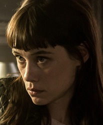 แอสทริด เบอร์เจส-ฟริสบี (Astrid Bergès-Frisbey)
