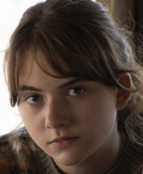 เอมิเลีย โจนส์ (Emilia Jones)