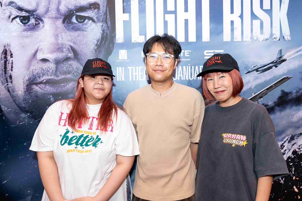 เดือดสุดบนน่านฟ้า ลุ้นตัวเกร็งจนนั่งไม่ติดเบาะ “Flight Risk นรกยึดไฟลต์” รอบปฐมทัศน์การันตี “หนังแอ็กชันสุดเร้าใจที่ไม่ควรพลาด” ฉายแล้ววันนี้ ในโรงภาพยนตร์