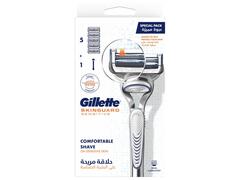 Rasoir Gillette Skinguard sensitive 2 lames + 4 recharges.