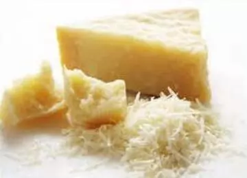 Rallando queso con la cortadora Sammic