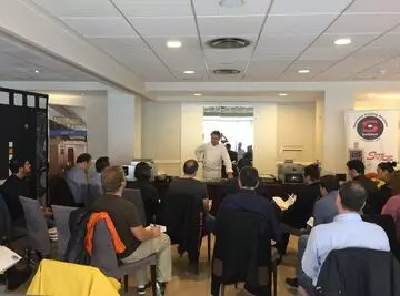 Un SmartVide y una envasadora en un curso de Tony Botella