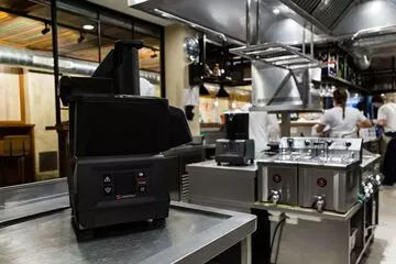 Cutting quality and versatility in a compact format