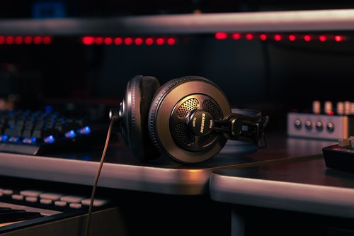 6.0-Headphones