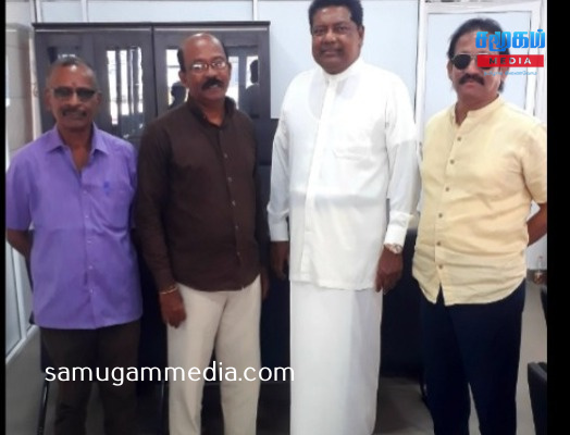 சிறு கட்சிகளுக்கு குமார வெல்கம வலை விரிப்பு!