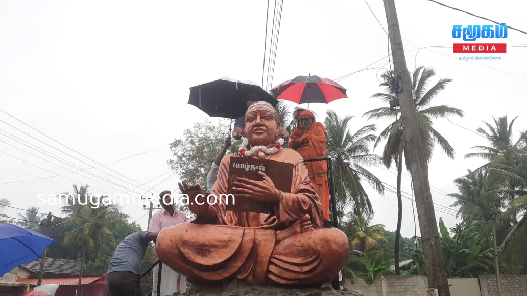 யாழில் சுவாமி விபுலானந்தர், பாரதியாரின் திருவுருவச்சிலை திறந்துவைப்பு