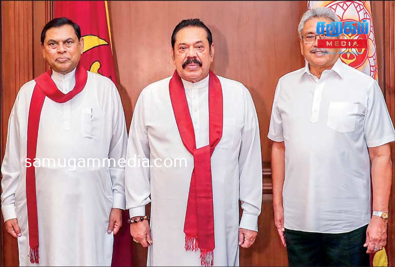 காலிமுகத்திடலில் திரண்ட இரண்டு இலட்சம் மக்களாலே ராஜபக்ச அரசு விரட்டியடிப்பு! – வெளிவந்தது புலனாய்வு அறிக்கை