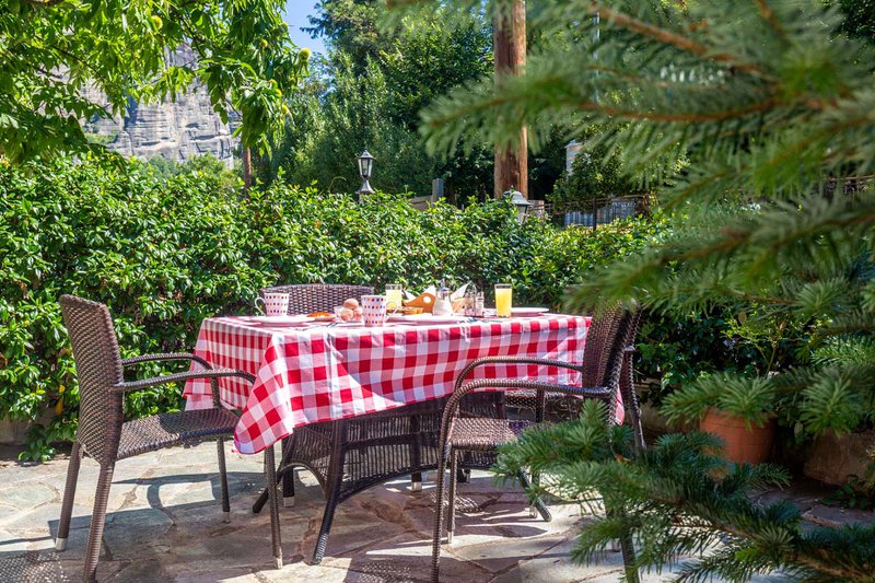 San Giorgio Villa, Breakfast table in the garden